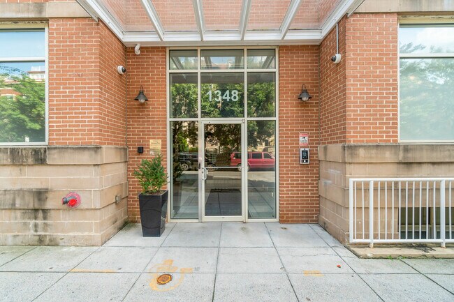 Foto del edificio - 1348 Euclid St NW