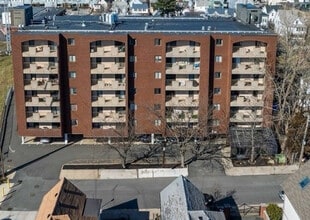 Building Photo - 39 Parlin St