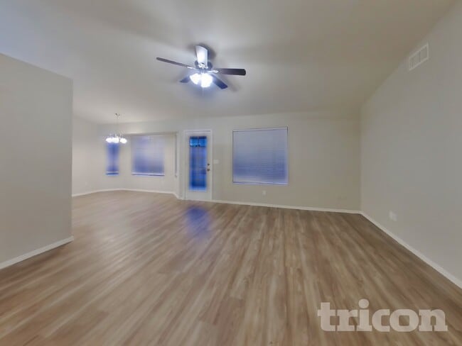 Foto del edificio - 9510 E Flanders Rd