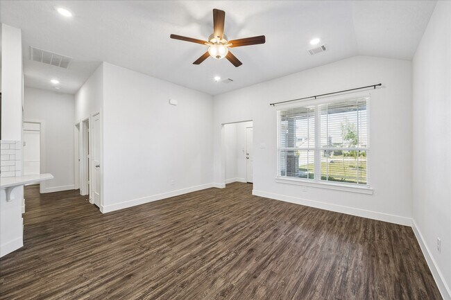Foto del edificio - 260 Shoreview Dr