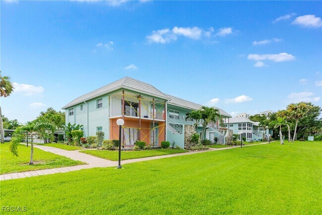 Foto del edificio - 3225 E Riverside Dr