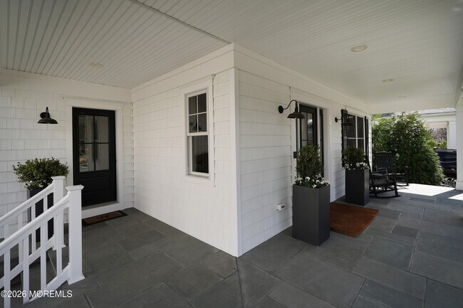 Building Photo - 127 Hance Rd