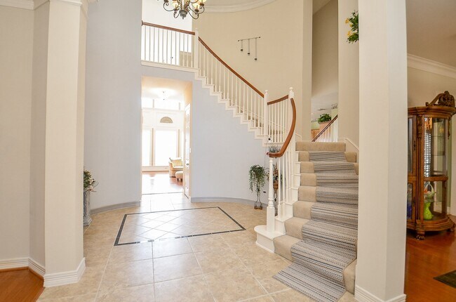 Foto del edificio - 7934 Woodcrest Ct