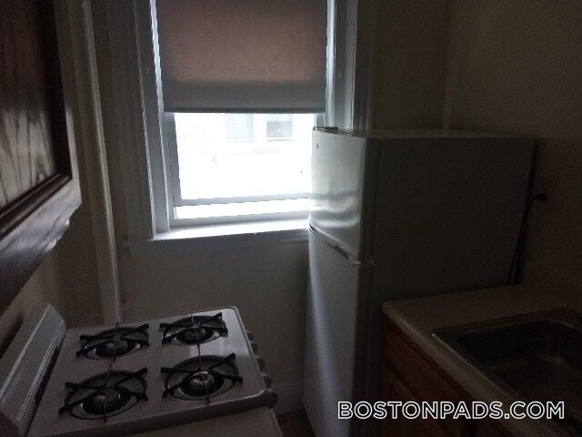 Primary Photo - 1203 Boylston St