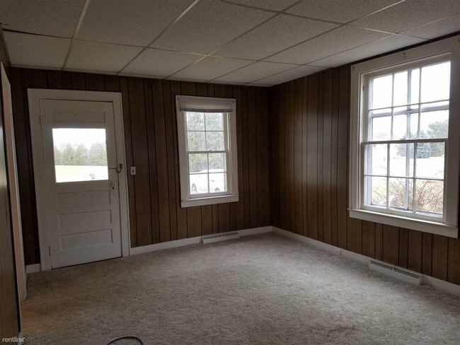 Building Photo - 10085 Vasold Rd