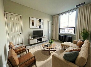 Building Photo - 44 Victoria Ave S