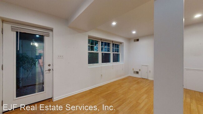 Building Photo - 1 br, 1 bath House - 2641 Woodley Place NW...