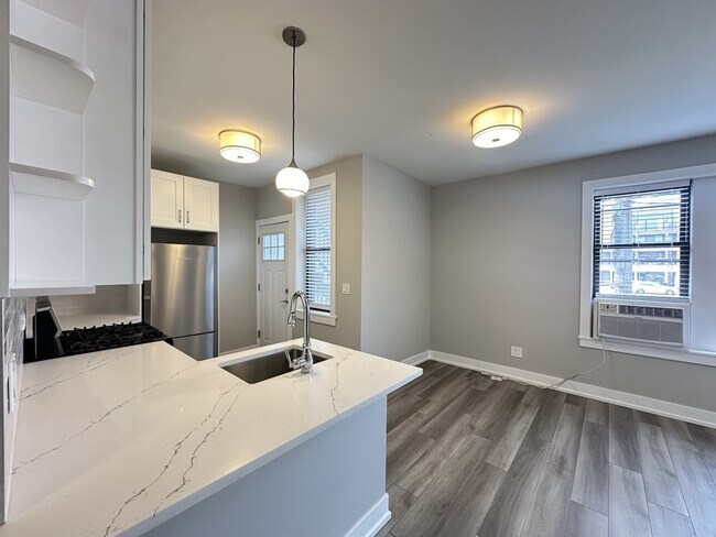 Foto del edificio - 3943 N Janssen Ave