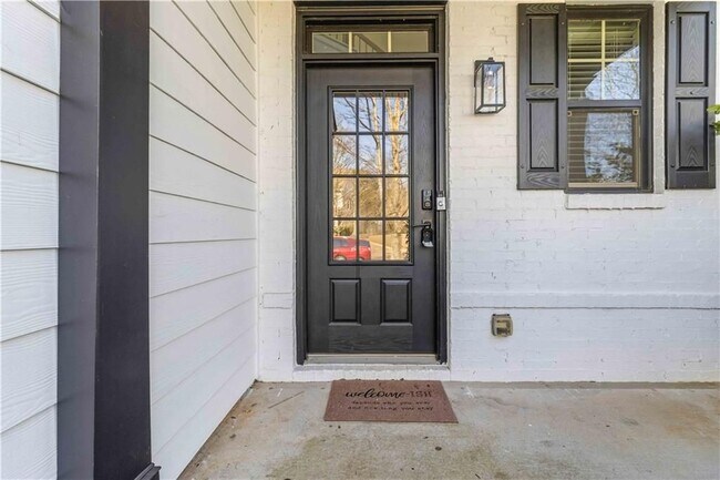 Foto del edificio - 5675 Falls Landing Dr