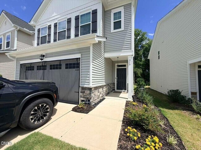 Building Photo - 319 Aster Bloom Ln