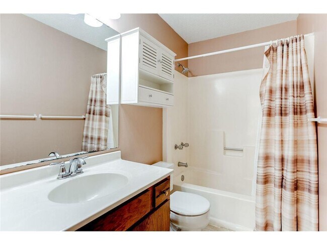 Foto del edificio - 1633 Donald Ct