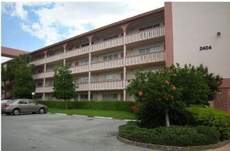 Building Photo - 2404 Antigua Cir