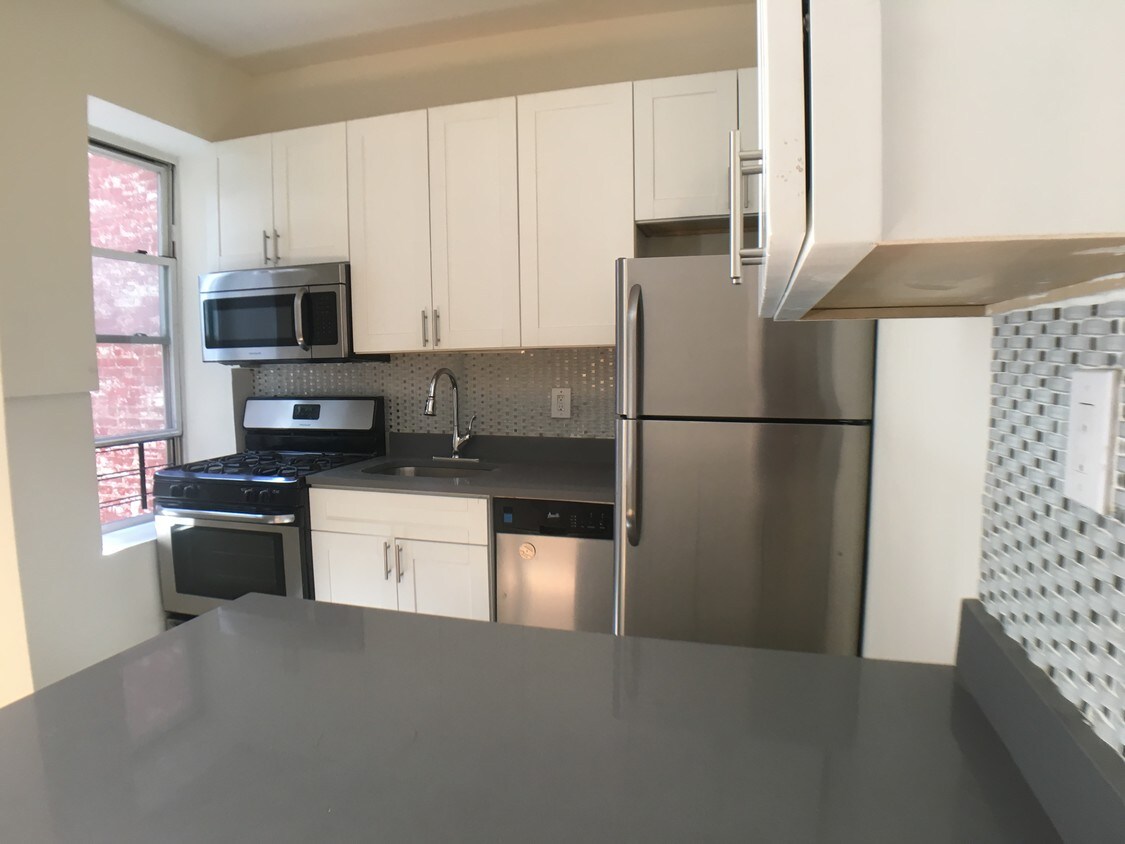 Foto principal - 539 W 155th St