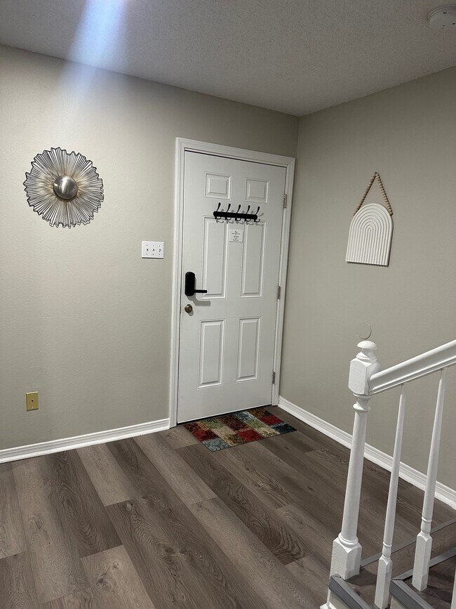 910 McCay Ave, Mobile, AL 36609 Townhome Rentals in Mobile AL