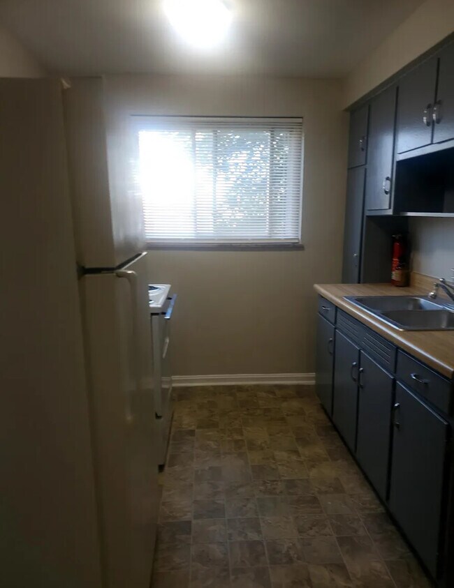 Foto del edificio - 1457 Hoffner St, Unit 3