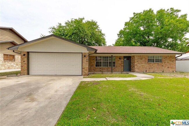 Building Photo - 3209 Lake Charles Ave
