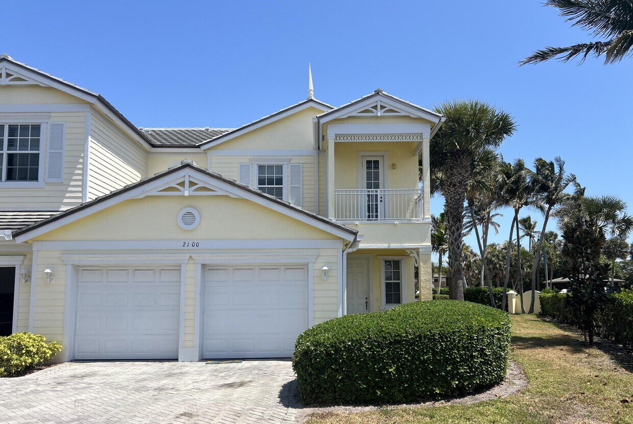 Primary Photo - 2100 Mariner Bay Blvd