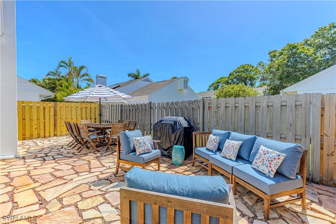 Foto principal - 870 Meadowland Dr