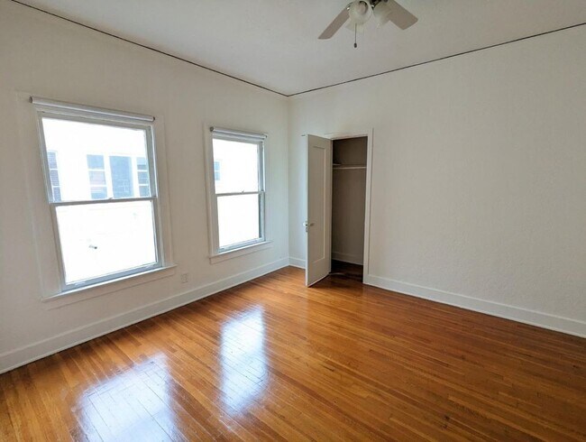 Foto del edificio - 401 N Orange Grove Ave