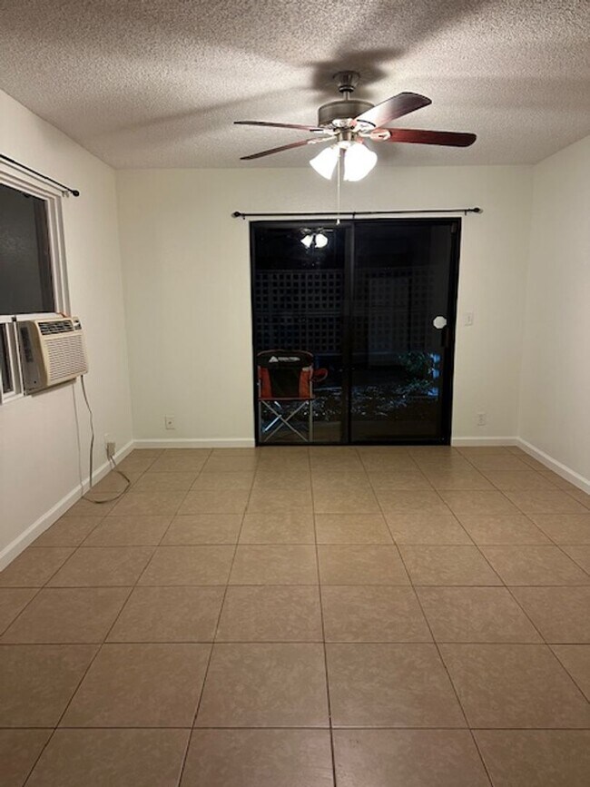 Foto del edificio - 34-34A Luanaiki Pl