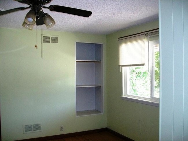 Building Photo - 212 San Vicente