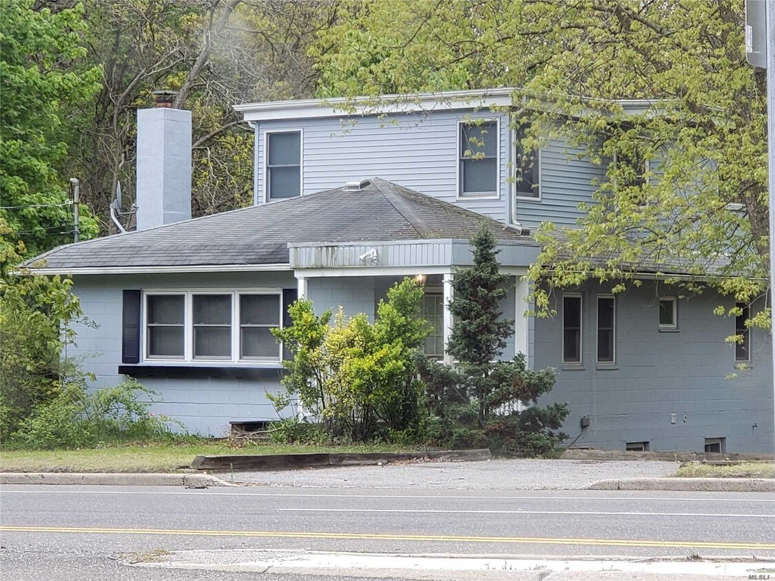 Primary Photo - 120 W Woodside Ave