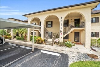 Building Photo - 4640 Chantelle Dr