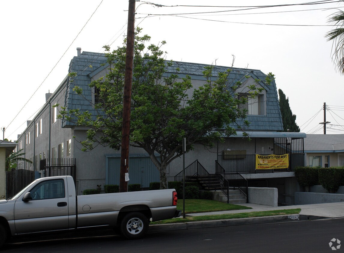 Building Photo - 14530 Freeman Ave