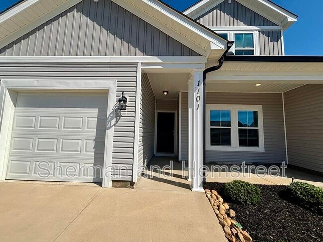 Building Photo - 1101 Clareton Dr