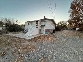 Building Photo - 825 N Broadway Ave