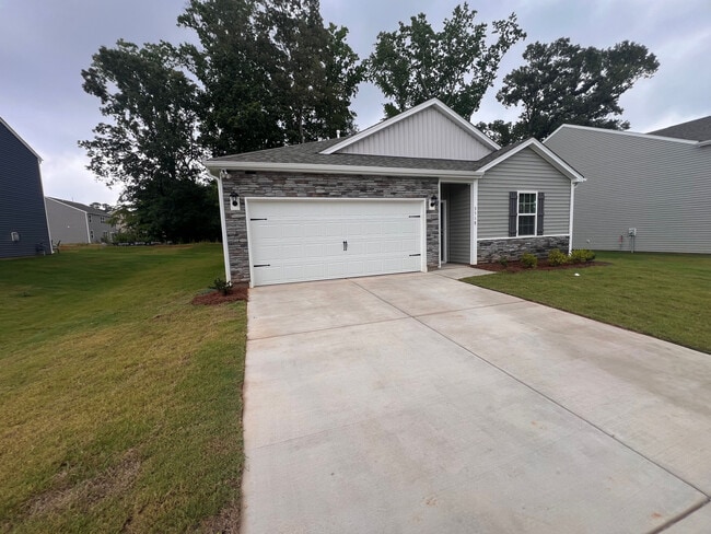 Building Photo - Room in House on Cramer Crk Dr