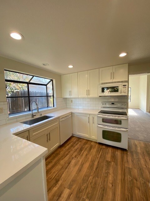 Building Photo - 5309 Paso Del Rio Way