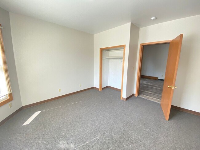 Building Photo - 2311 Olive St