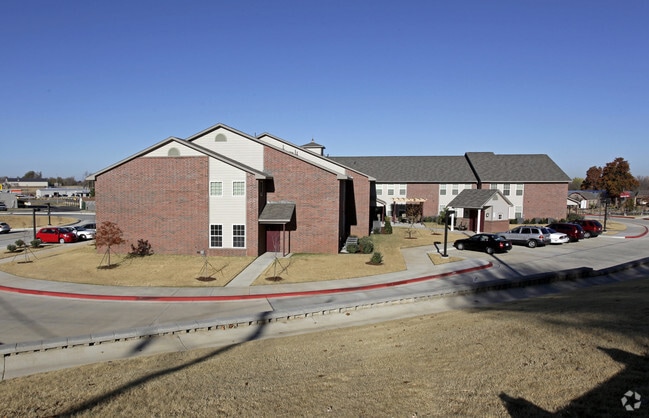 Building Photo - Heartland Village