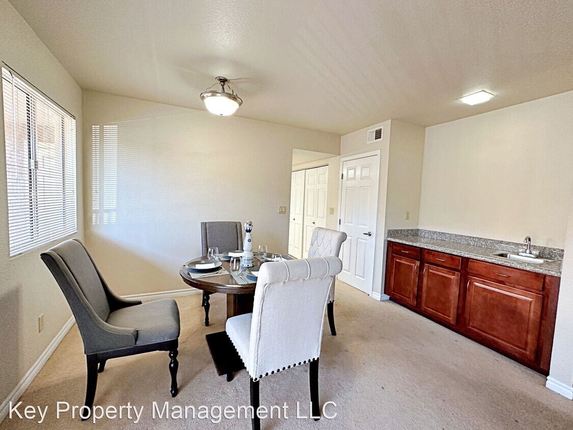 Primary Photo - 3 br, 2 bath House - 4431 Alexis #421