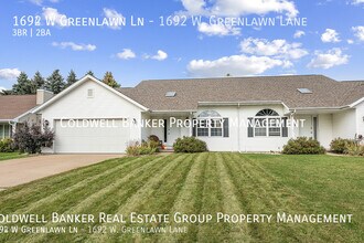 Building Photo - 1692 W Greenlawn Ln