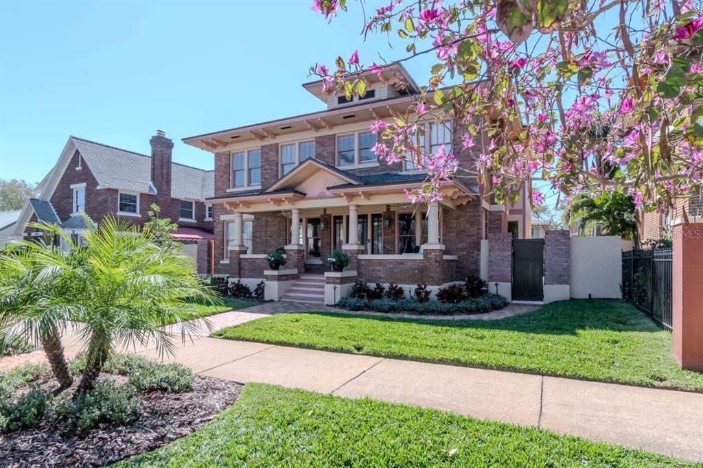Foto principal - 116 14th Ave NE