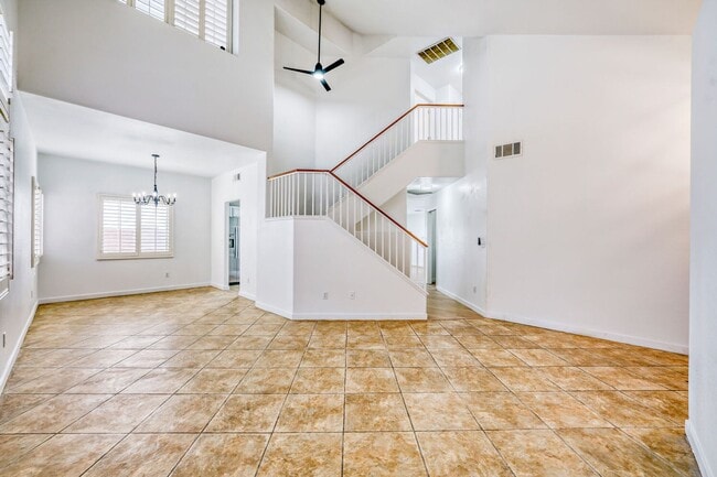 Building Photo - Spacious 4 Bedroom Home near Summerlin!