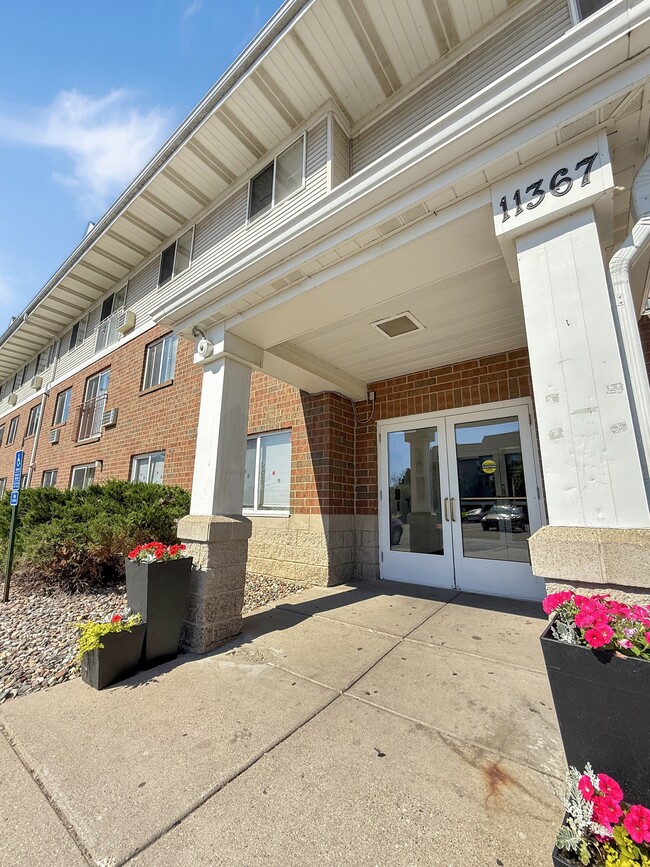 Building Photo - Crown Ridge Apartments