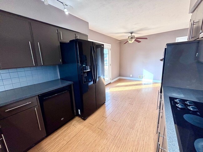 Foto del edificio - 2524 S 123rd Ave