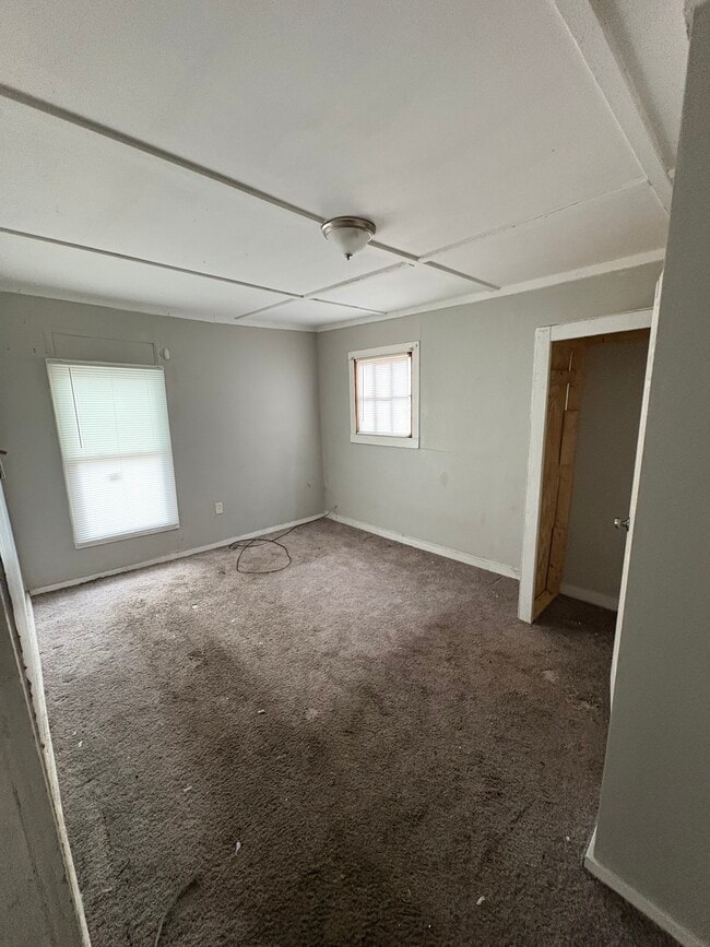 Building Photo - 3963 S Court St