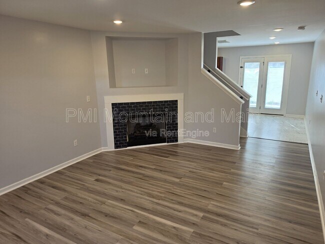 Foto del edificio - 25 Barnett Shoals Dr