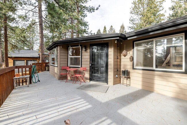 Foto del edificio - 3BR Furnished NW Bend Home