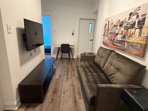 Building Photo - 360 Friel St