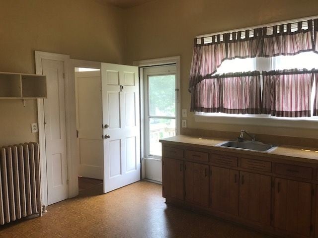 Building Photo - One Bedroom Apartment Available Early May