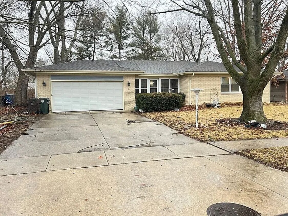 Primary Photo - Brick Ranch with enclosed front porch