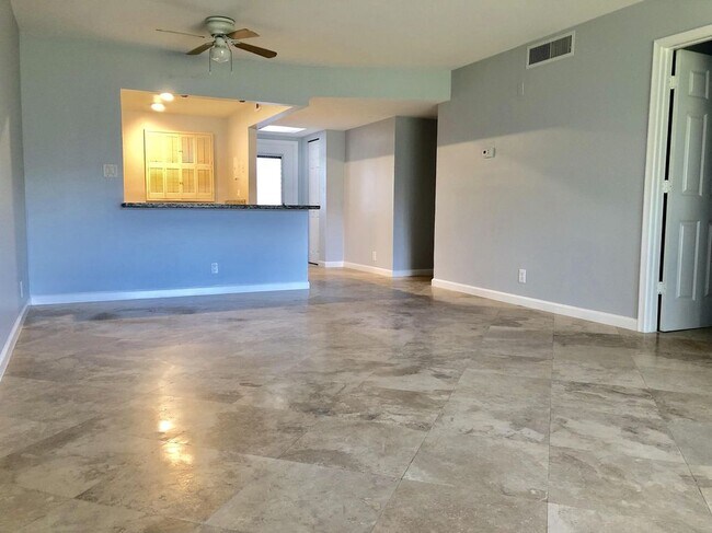 Building Photo - 2800 Fiore Way