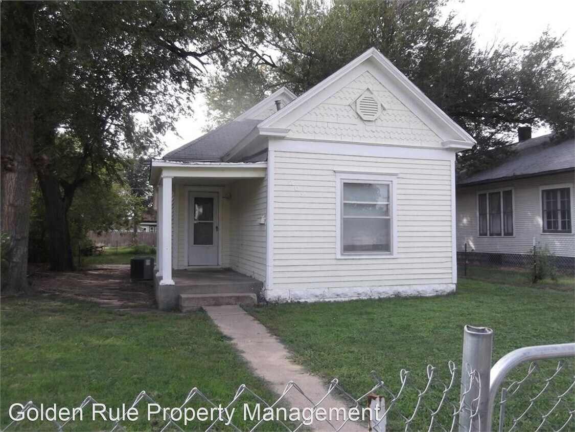 Primary Photo - 209 W 7th Ave