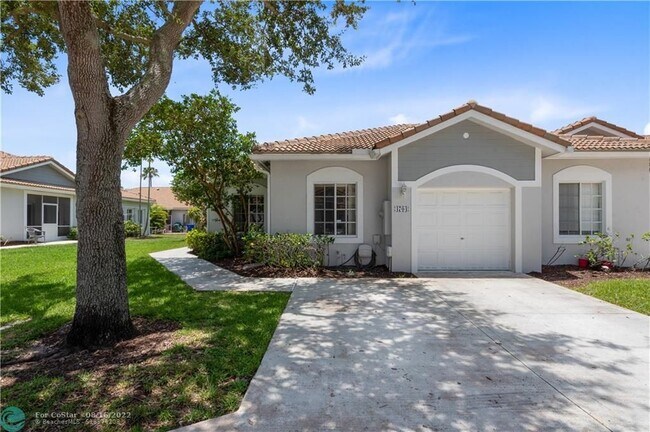 Foto del edificio - 4704 SW 12th Pl