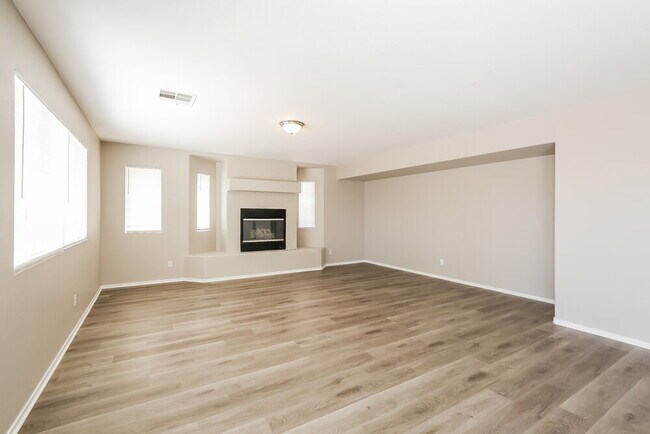 Foto del edificio - 2109 Royal Antilles Ct